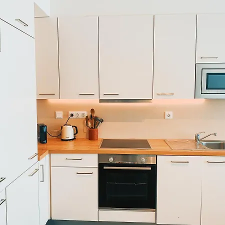 Dom wakacyjny Beautiful Duplex With Garden In Belem