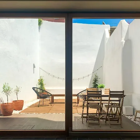 Beautiful Duplex With Garden In Belem Vakantiehuis Lissabon