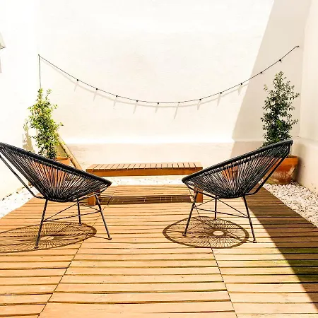 Beautiful Duplex With Garden In Belem Vakantiehuis